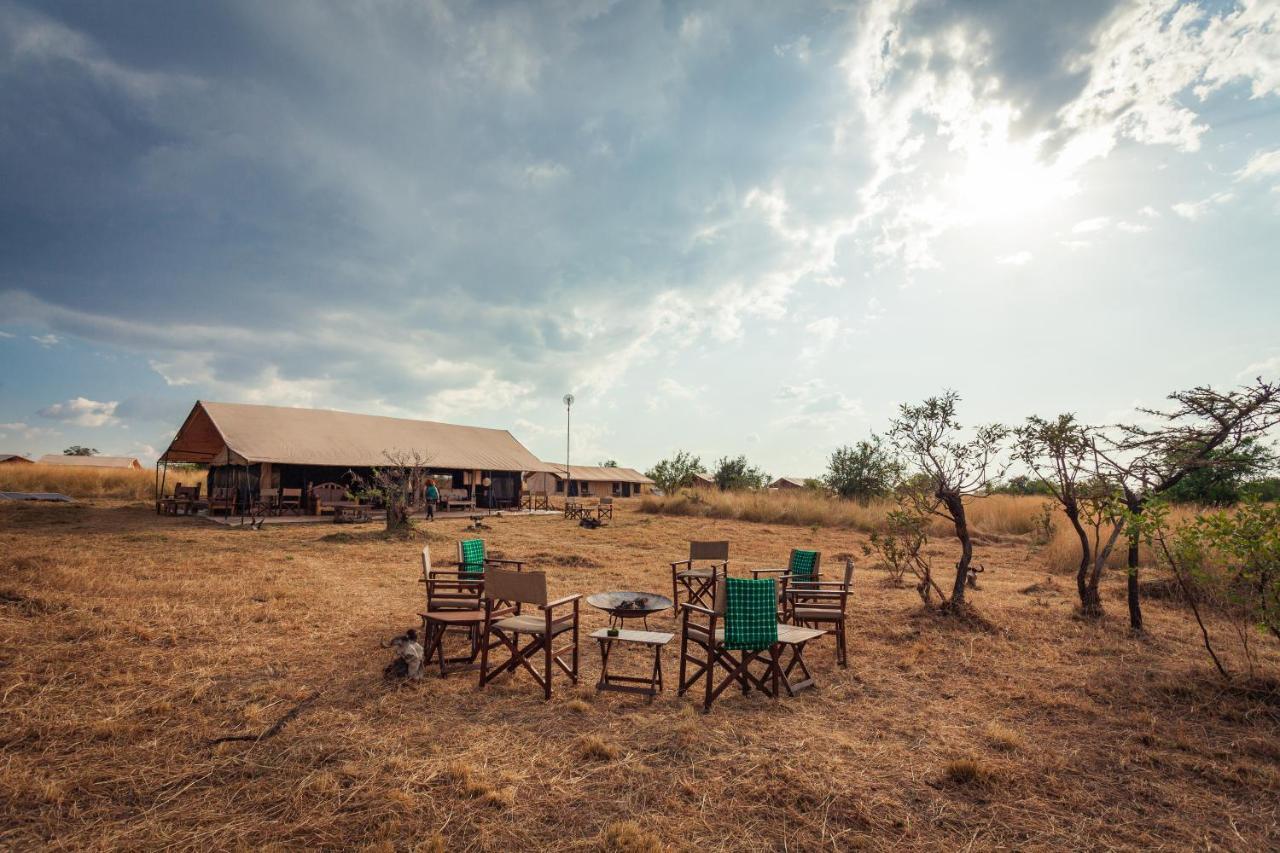 Gnu Mara River Camp Серенгеті Екстер'єр фото