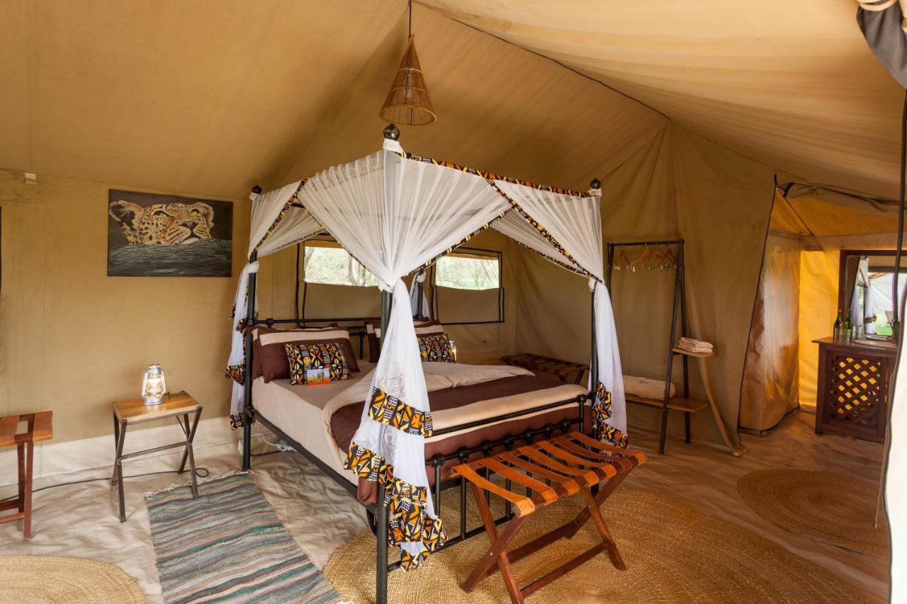Gnu Mara River Camp Серенгеті Екстер'єр фото