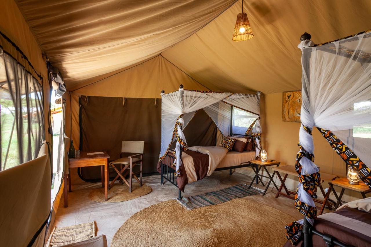 Gnu Mara River Camp Серенгеті Екстер'єр фото