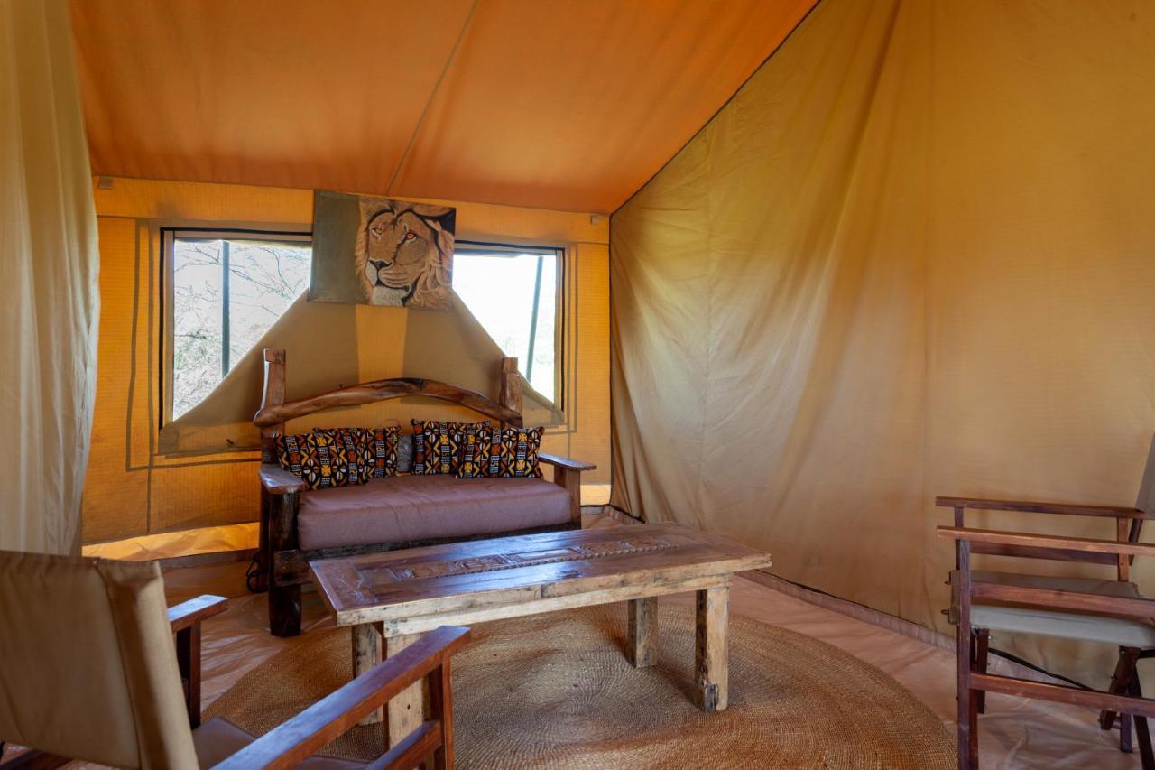 Gnu Mara River Camp Серенгеті Екстер'єр фото